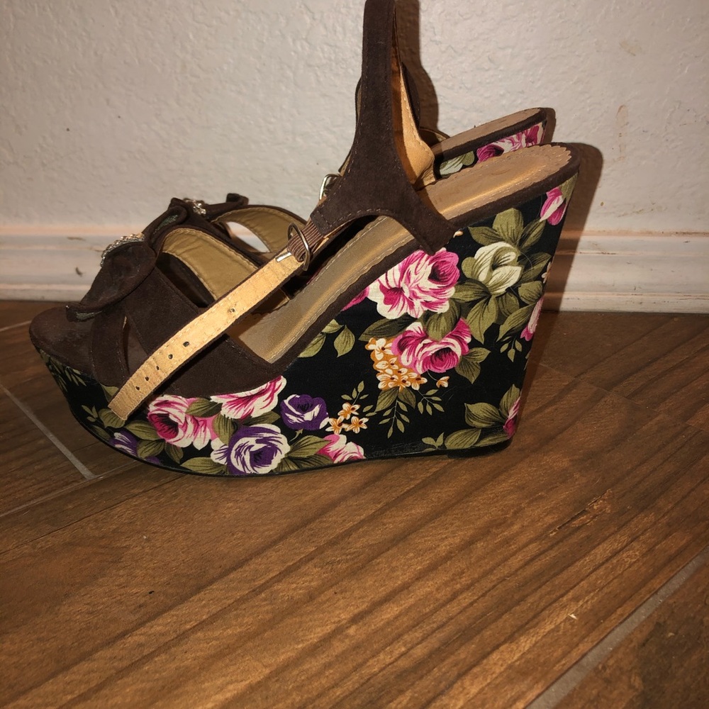 Wedges - Picture 2 of 3